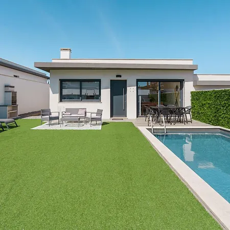 Aqua Villa, With Jacuzzi And Private Pool Holiday home *