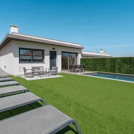 Aqua Villa, With Jacuzzi And Private Pool Dom wakacyjny Santa Barbara (Lisbon)